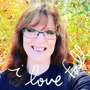 Meet your Posher, Terri-lynn